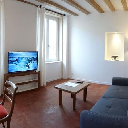 Ferienwohnung T2 Tout Equipe Au Beau Milieu Du Centre Historique Villefranche-sur-Saône Exterior foto