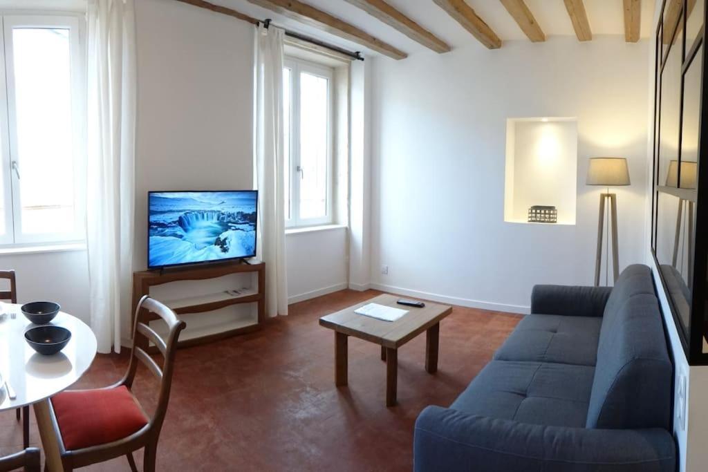 Ferienwohnung T2 Tout Equipe Au Beau Milieu Du Centre Historique Villefranche-sur-Saône Exterior foto