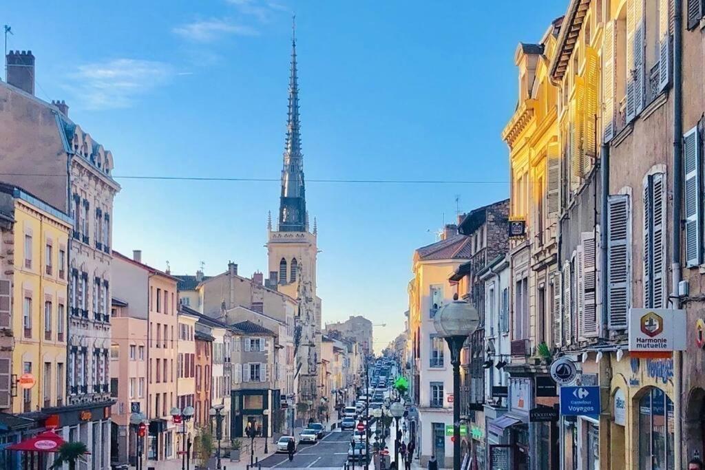 Ferienwohnung T2 Tout Equipe Au Beau Milieu Du Centre Historique Villefranche-sur-Saône Exterior foto